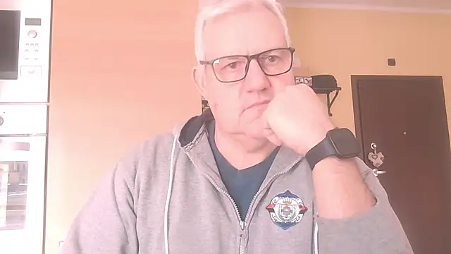 Snapshot of Diegoriv71 chatting on February 8, 2026, 9:07 am Diegoriv71 online show from February 8, 2026, 9:07 am