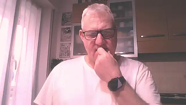 Snapshot of Diegoriv71 chatting on March 1, 2026, 6:57 am Diegoriv71 online show from March 1, 2026, 6:57 am