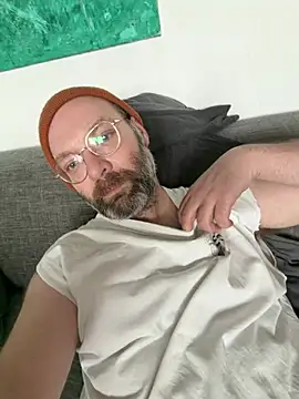 Snapshot of edgarmachtsderbe chatting on January 15, 2026, 10:29 am edgarmachtsderbe online show from January 15, 2026, 10:29 am