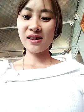 Em xinh01 online show from November 27, 2025, 5:08 am