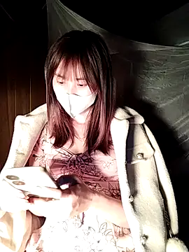 Snapshot of Em_xinh01 chatting on February 4, 2026, 11:22 pm Em xinh01 online show from February 4, 2026, 11:22 pm