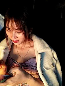 Snapshot of Em_xinh01 chatting on February 8, 2026, 5:54 pm Em xinh01 online show from February 8, 2026, 5:54 pm