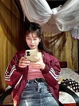 Snapshot of Em_xinh01 chatting on December 21, 2025, 1:35 pm Em xinh01 online show from December 21, 2025, 1:35 pm