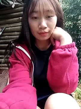 Snapshot of Linh_sexy98 chatting on May 8, 2026, 8:18 am Linh sexy98 online show from May 8, 2026, 8:18 am
