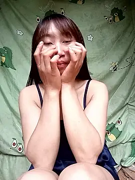 Snapshot of Linh_sexy98 chatting on May 17, 2026, 9:20 am Linh sexy98 online show from May 17, 2026, 9:20 am