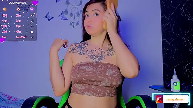 Snapshot of Hinatta-Tatto1 chatting on November 26, 2025, 1:55 pm Hinatta-Tatto1 online show from November 26, 2025, 1:55 pm