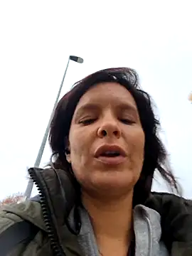 Piediniecollant online show from November 15, 2025, 7:01 am