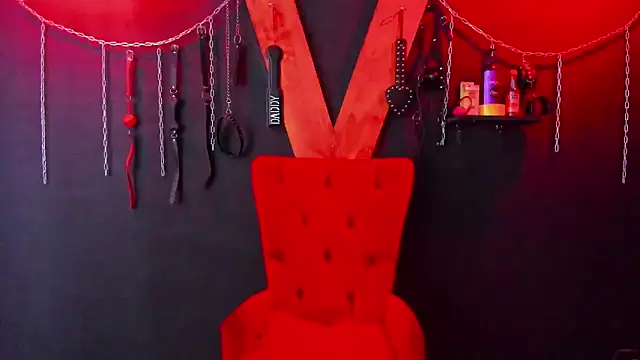 Loana bdsm online show from March 18, 2026, 9:26 pm