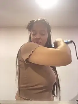 Snapshot of AmberrMoore_ chatting on February 28, 2026, 1:11 pm AmberrMoore online show from February 28, 2026, 1:11 pm