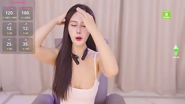 Snapshot of JoJo-ovo chatting on November 6, 2025, 11:25 am JoJo-ovo online show from November 6, 2025, 11:25 am