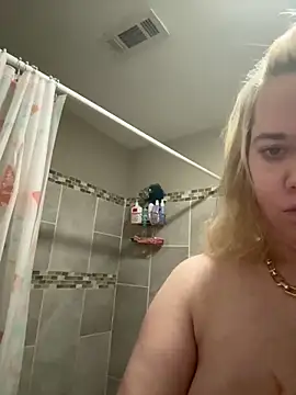 SilverSeductress online show from December 21, 2025, 5:58 pm