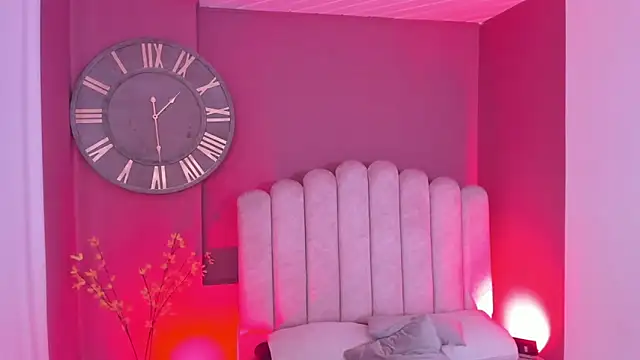 mia jagger online show from February 14, 2026, 8:42 pm