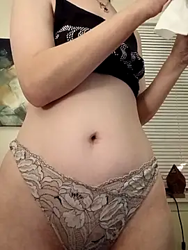 Snapshot of Heavenlyangelforever chatting on November 21, 2025, 1:48 am Heavenlyangelforever online show from November 21, 2025, 1:48 am