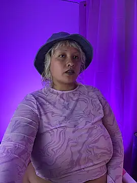 pinkbaddie777 online show from January 16, 2026, 5:00 am