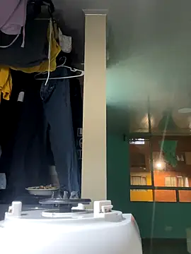 itsvell  online show from November 9, 2025, 2:48 am