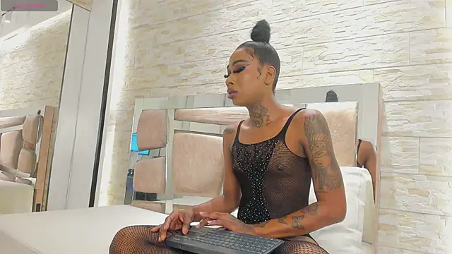 sheinny brown online show from November 6, 2025, 11:31 pm