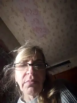 Snapshot of Georgette466 chatting on December 16, 2025, 4:28 am Georgette466 online show from December 16, 2025, 4:28 am