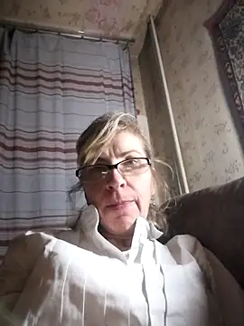 Snapshot of Georgette466 chatting on December 5, 2025, 5:55 pm Georgette466 online show from December 5, 2025, 5:55 pm