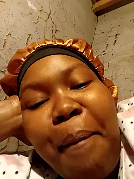 3bigcuteness online show from November 17, 2025, 12:14 am