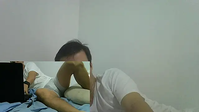 Snapshot of carliesexyman chatting on November 12, 2025, 12:31 pm carliesexyman online show from November 12, 2025, 12:31 pm