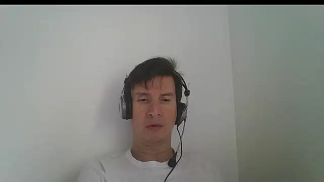 Snapshot of carliesexyman chatting on November 18, 2025, 2:31 pm carliesexyman online show from November 18, 2025, 2:31 pm