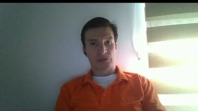 Snapshot of carliesexyman chatting on October 31, 2025, 2:13 pm carliesexyman online show from October 31, 2025, 2:13 pm