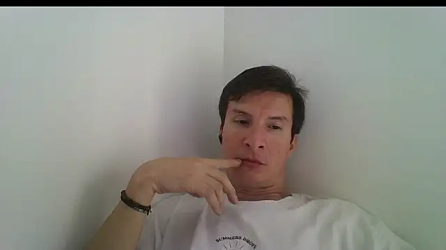 Snapshot of carliesexyman chatting on November 6, 2025, 3:05 pm carliesexyman online show from November 6, 2025, 3:05 pm