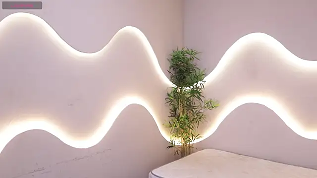 Meganpeach  online show from December 18, 2025, 12:42 pm