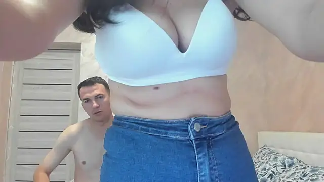 BustyVee99 online show from November 7, 2025, 9:19 pm