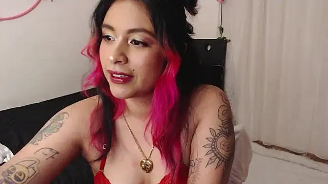 LikedPants01 online show from November 10, 2025, 9:03 am