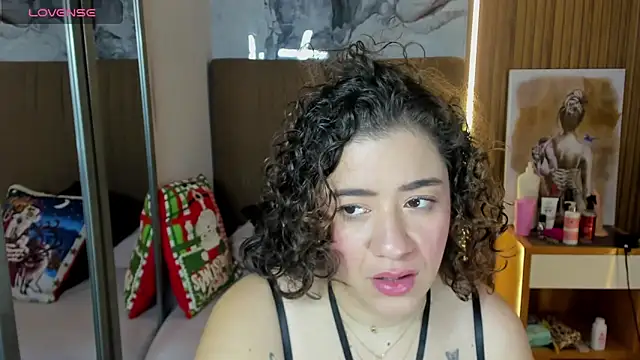 Snapshot of OSNAKELLER chatting on December 19, 2025, 12:40 pm OSNAKELLER online show from December 19, 2025, 12:40 pm