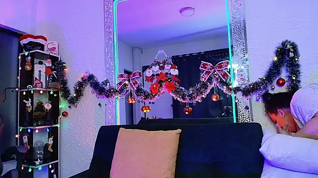 Snapshot of Natasha_Amber chatting on December 17, 2025, 2:22 pm Natasha Amber online show from December 17, 2025, 2:22 pm