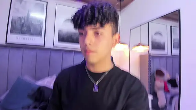 Snapshot of Niick_Twiink chatting on December 17, 2025, 8:03 pm Niick Twiink online show from December 17, 2025, 8:03 pm