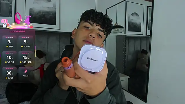 Snapshot of Niick_Twiink chatting on November 20, 2025, 9:36 pm Niick Twiink online show from November 20, 2025, 9:36 pm