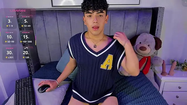 Snapshot of Niick_Twiink chatting on October 29, 2025, 7:35 pm Niick Twiink online show from October 29, 2025, 7:35 pm