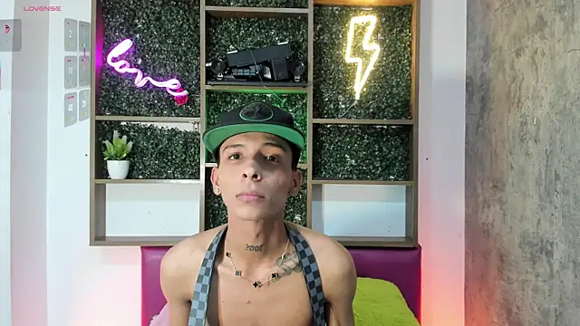 Max Steell online show from November 11, 2025, 3:01 am