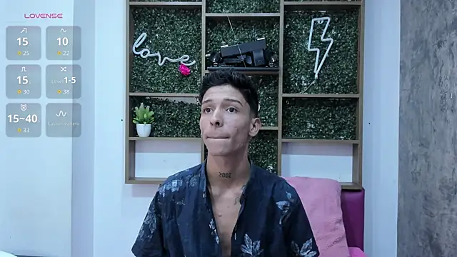 Max Steell online show from November 2, 2025, 1:54 am