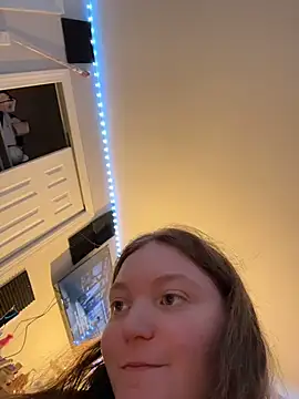 stonerbaby online show from November 12, 2025, 1:43 am