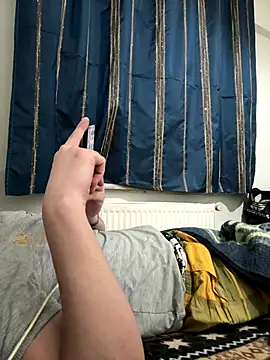 Hernann19 online show from December 17, 2025, 4:23 pm