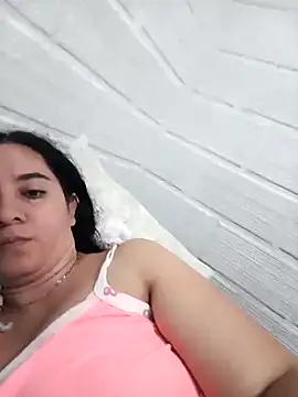 Snapshot of Camila-Valverde chatting on February 23, 2026, 2:57 am Camila-Valverde online show from February 23, 2026, 2:57 am