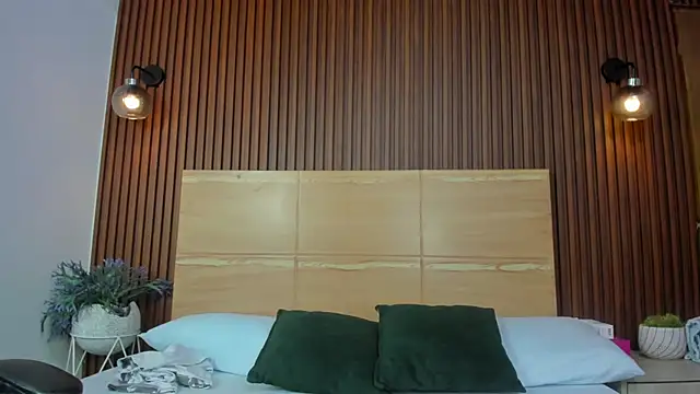 Snapshot of zakia_bonneville chatting on December 18, 2025, 7:07 pm zakia bonneville online show from December 18, 2025, 7:07 pm