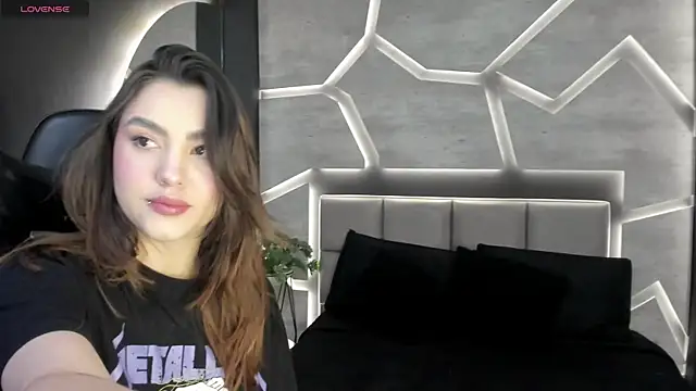 DakotaRussell  online show from January 6, 2026, 11:14 am