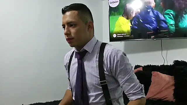 Snapshot of Mike_Fetiche chatting on November 13, 2025, 3:10 am Mike Fetiche online show from November 13, 2025, 3:10 am