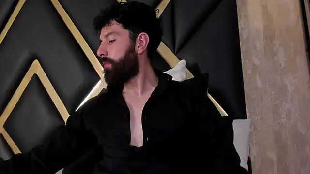 jackfoden01 online show from November 4, 2025, 3:32 am