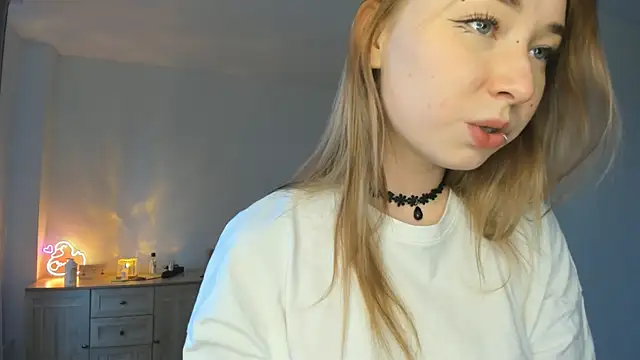 Angella Mills online show from November 6, 2025, 6:17 am