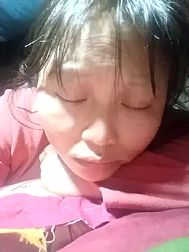 Snapshot of yoyo-mi chatting on November 4, 2025, 4:27 am yoyo-mi online show from November 4, 2025, 4:27 am