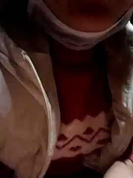 Snapshot of yoyo-mi chatting on December 15, 2025, 1:17 pm yoyo-mi online show from December 15, 2025, 1:17 pm