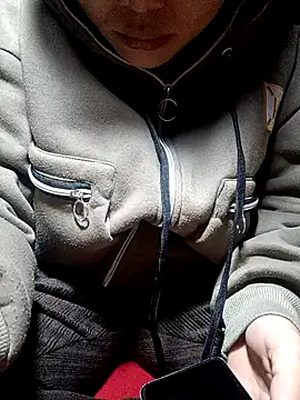 Snapshot of yoyo-mi chatting on November 29, 2025, 1:00 pm yoyo-mi online show from November 29, 2025, 1:00 pm