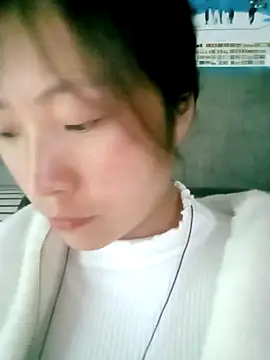 -Cherry-123 online show from November 4, 2025, 6:06 am