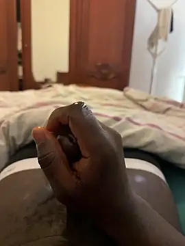 beaucouphethf online show from February 13, 2026, 11:49 pm